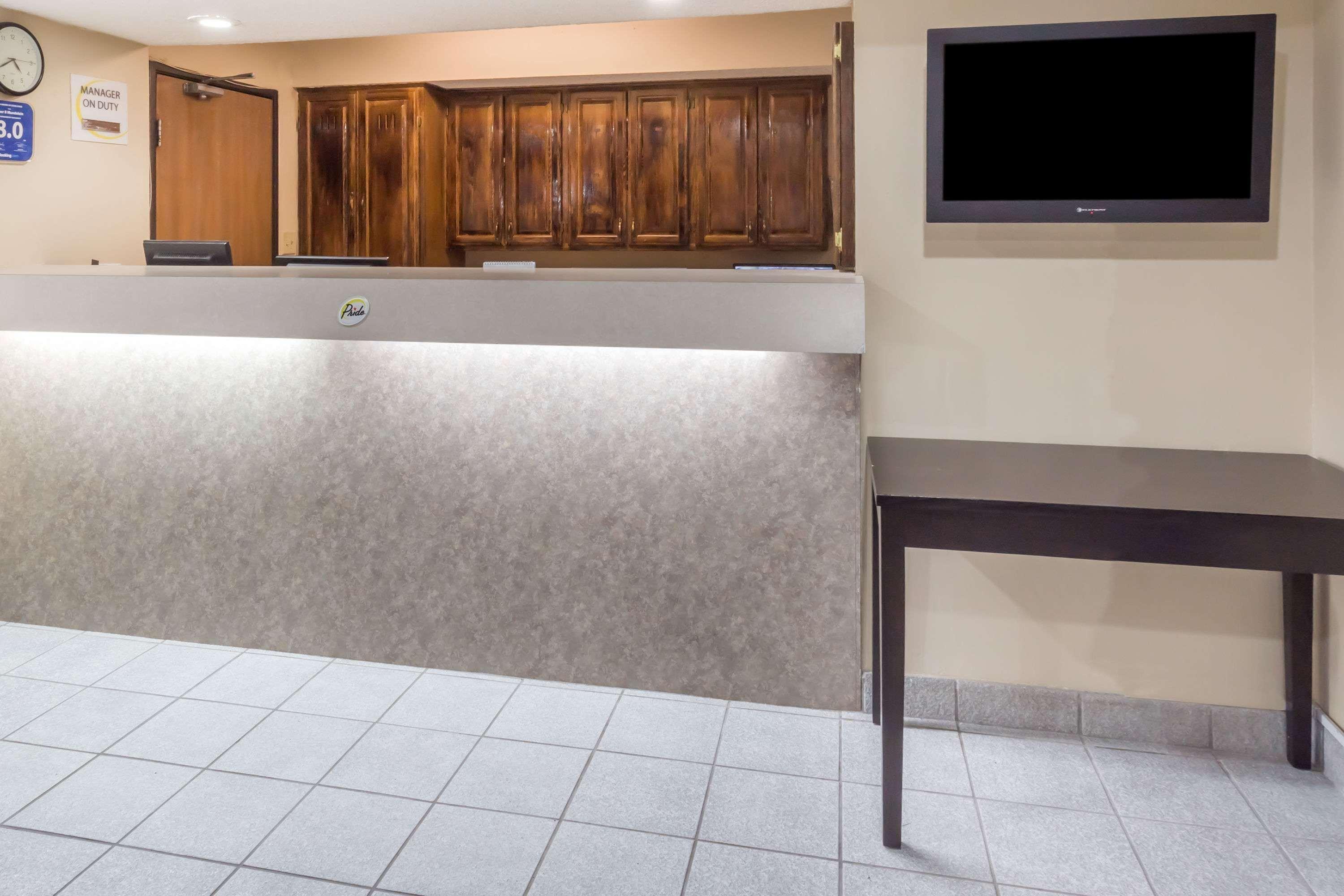 Super 8 By Wyndham Mundelein/Libertyville Area Exterior photo